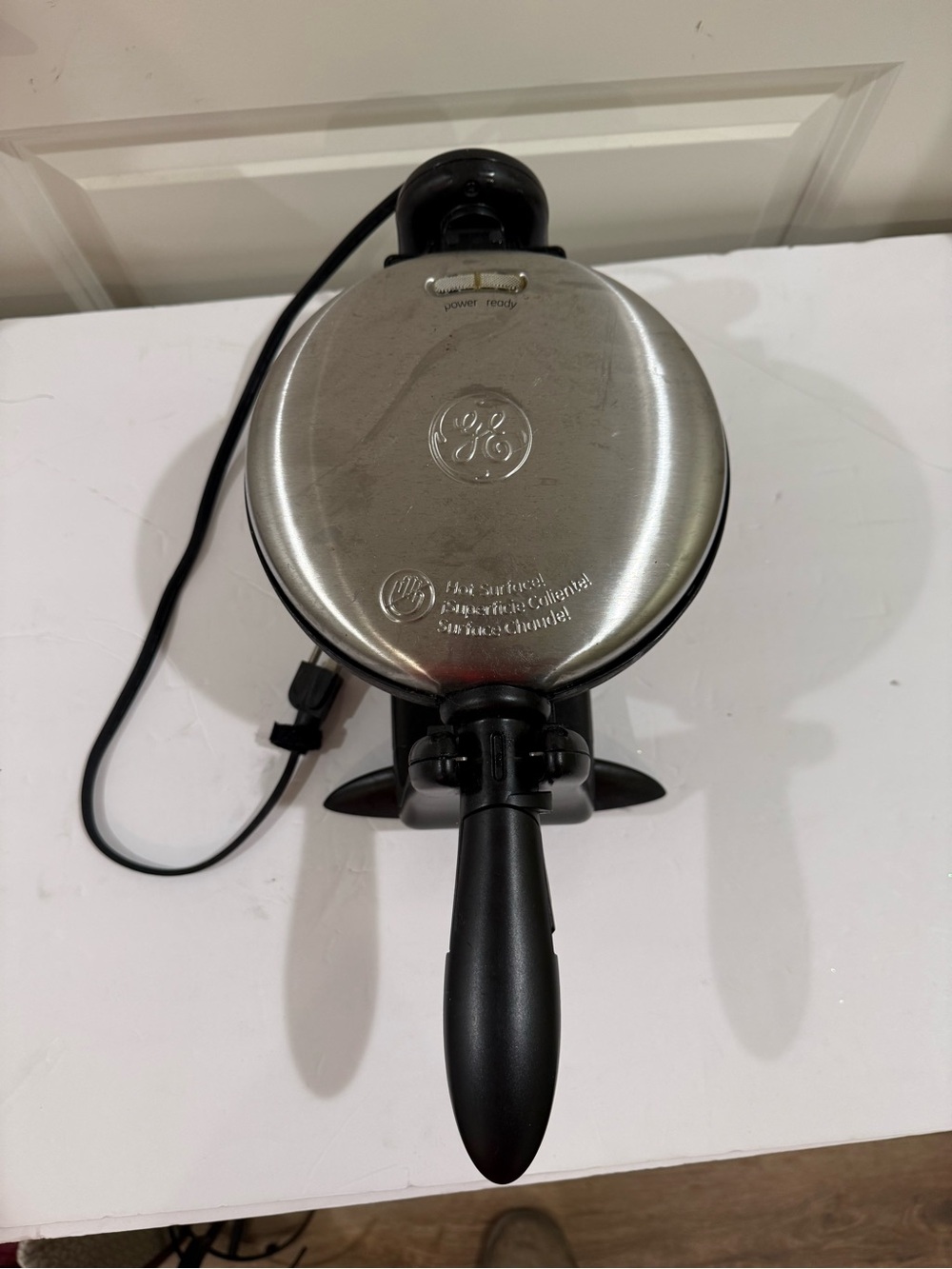 GE Rotating Beligium Waffle Maker ~ Model 898678 ~ WORKS